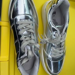 H&M sneakers 👟